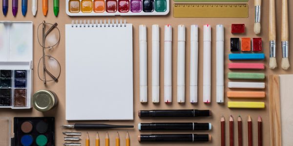 vitalita-immobile-dell-attrezzatura-da-disegno_23-2149371272