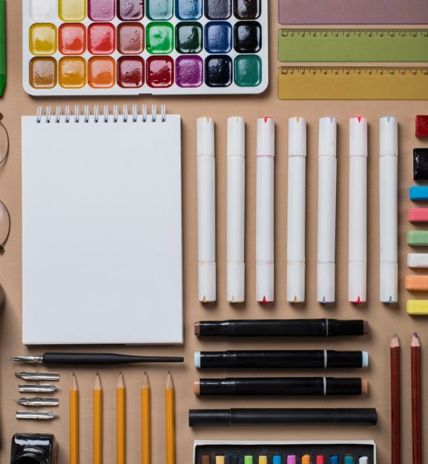 vitalita-immobile-dell-attrezzatura-da-disegno_23-2149371272